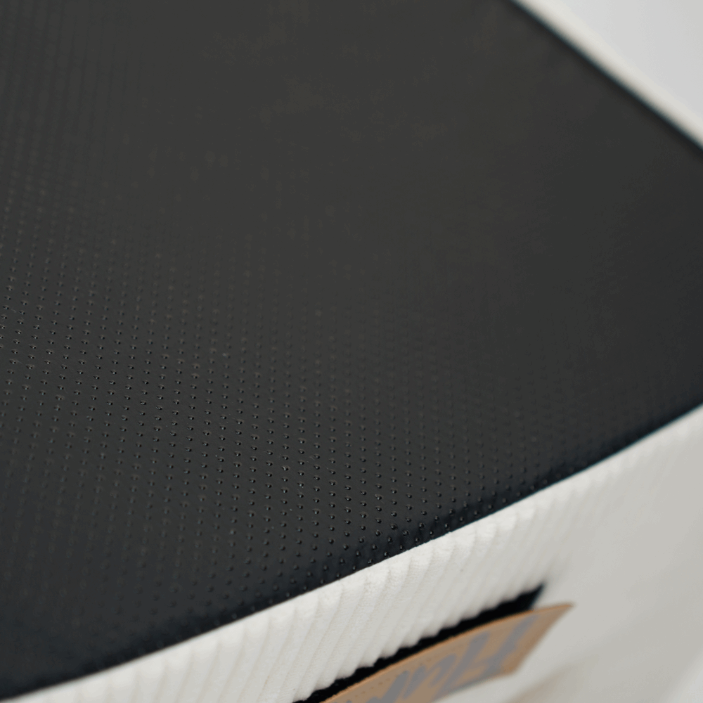 Personalizuotas vaikiškas putplasčio fotelis iš smėlio spalvos audinio, velveto - MiniKampas