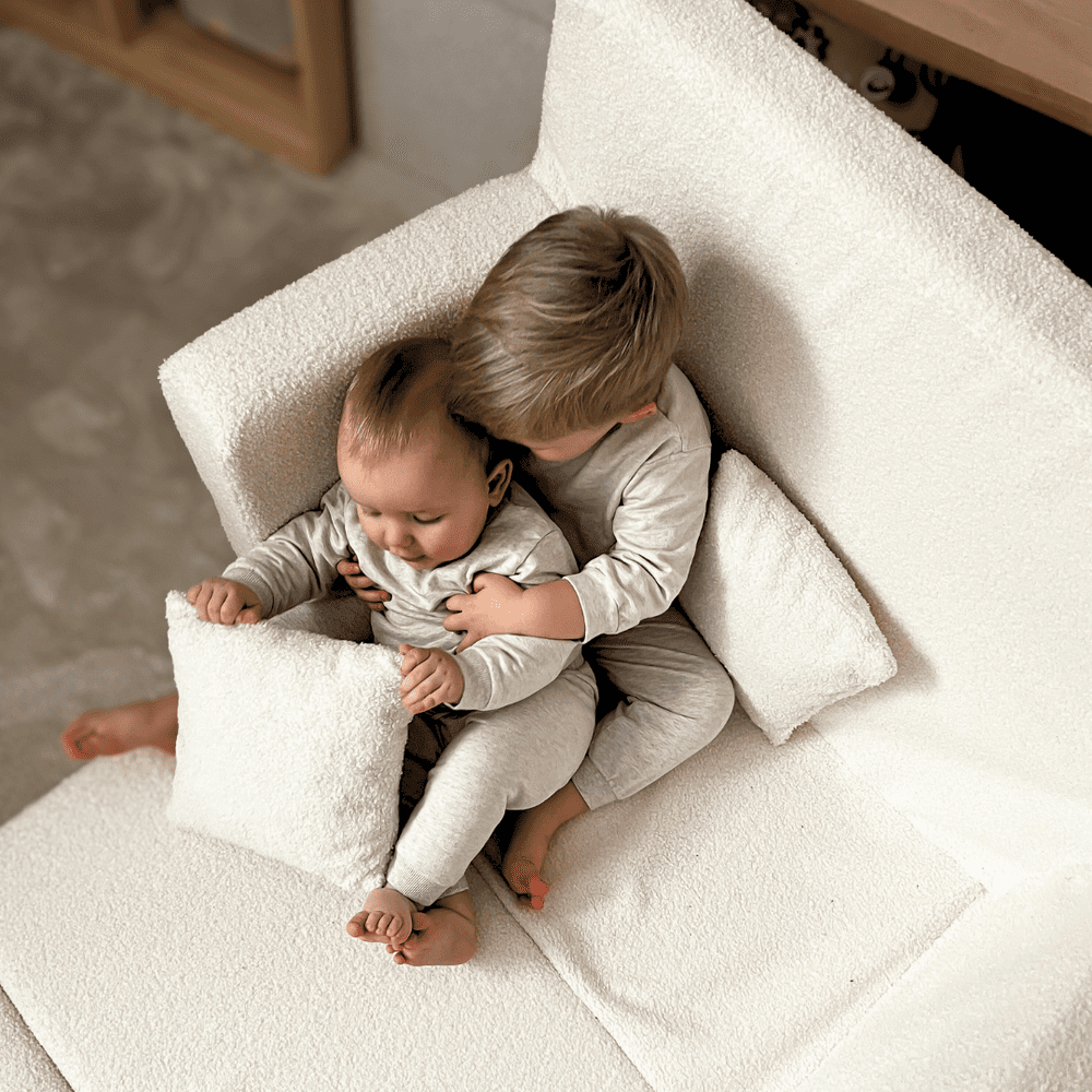 Sulankstoma personalizuota vaikiška putplasčio sofa, šviesios ėriuko spalvos