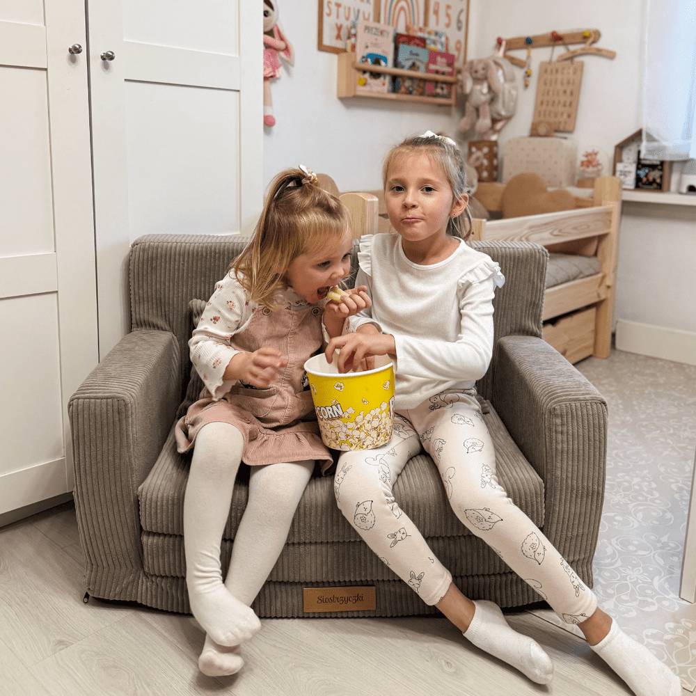 Sulankstoma personalizuota vaikiška putplasčio sofa, tamsi ėriena