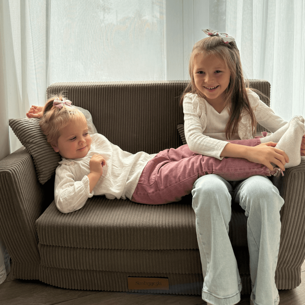 Sulankstoma personalizuota vaikiška putplasčio sofa, tamsi ėriena