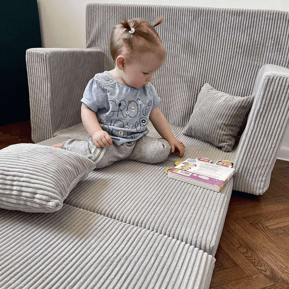 Sulankstoma personalizuota vaikiška putplasčio sofa, tamsi ėriena